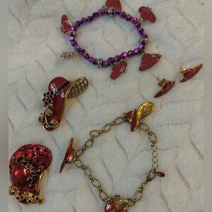 Red Hat Women's Accessory Set